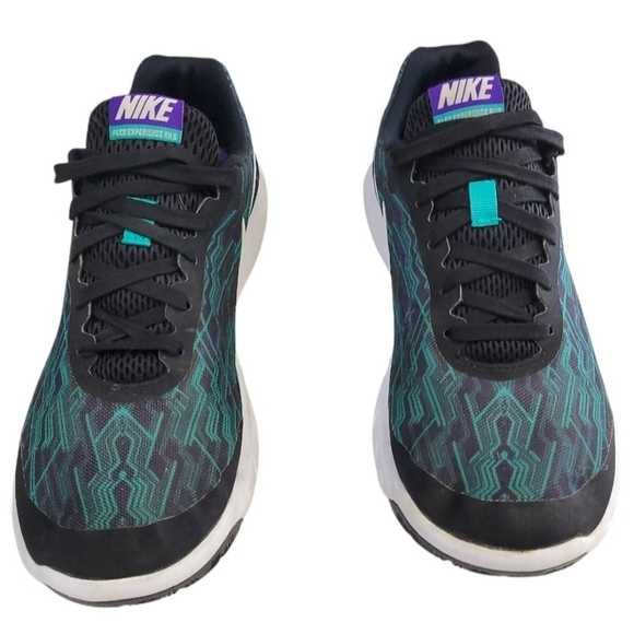 Nike Womens Green and White Activewear Running Shoes Size 8.5 - Picture 3 of 14